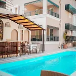 Han Apart Hotel Side Side